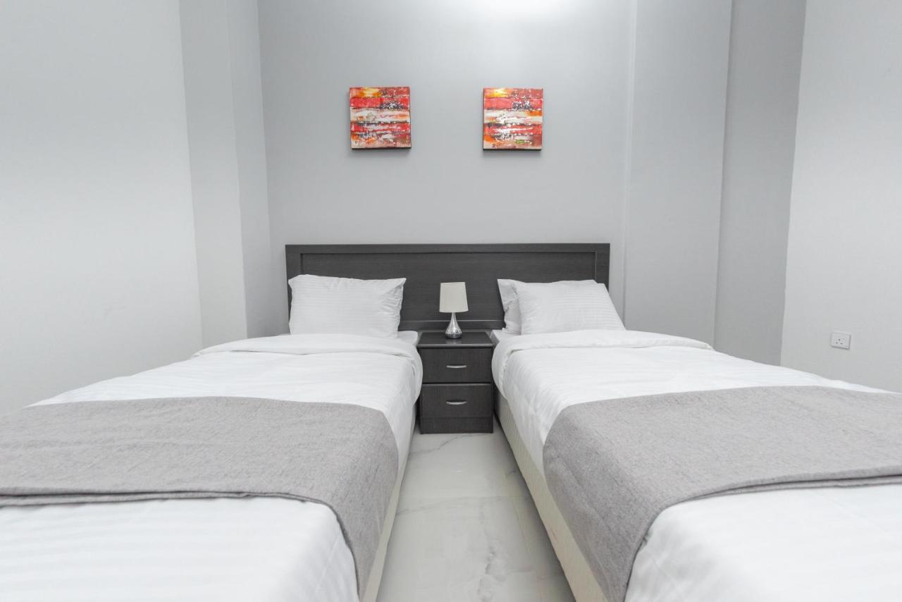 Al Sqlawi Apartament *